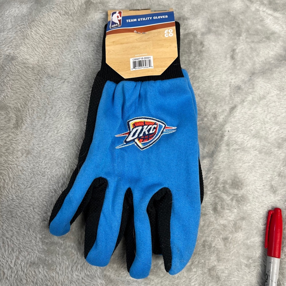 Oklahoma City‎ Thunder NBA Team Utility Gloves Blue Black New With Tags